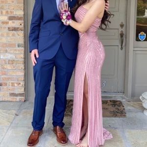 Beautiful Sherri hill pink prom dress ( #54894)!!Only worn once.